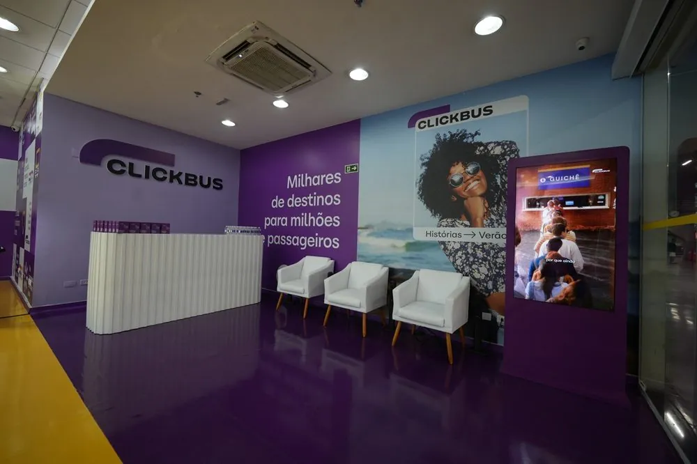 Ambientação da sala VIP da ClickBus